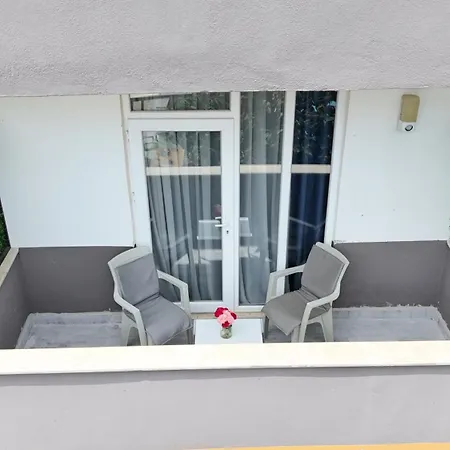 Hillside Aparthotel *